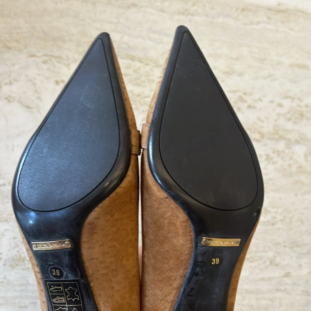 Dolce & Gabbana women’s Pointed Toe Buckle Heels – Size 39 - Picture 14 of 17